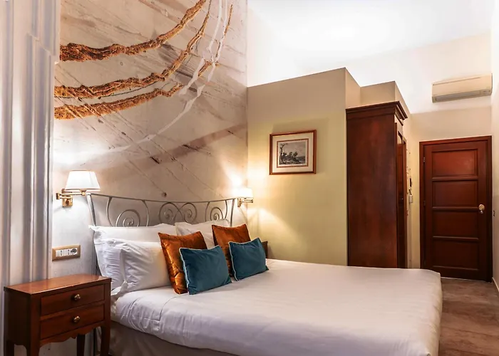 Le Clarisse Pantheon 3* Rome